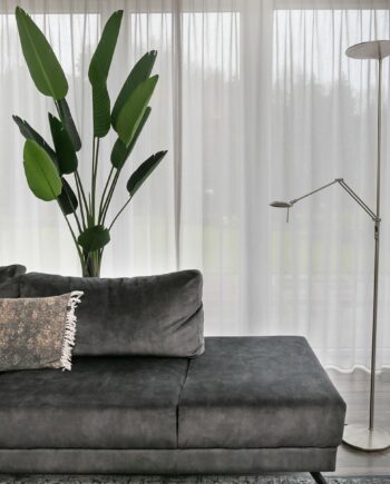 Amora Dobbelt Gulvlampe med Tre Finish - Fantastisk Tilbud!