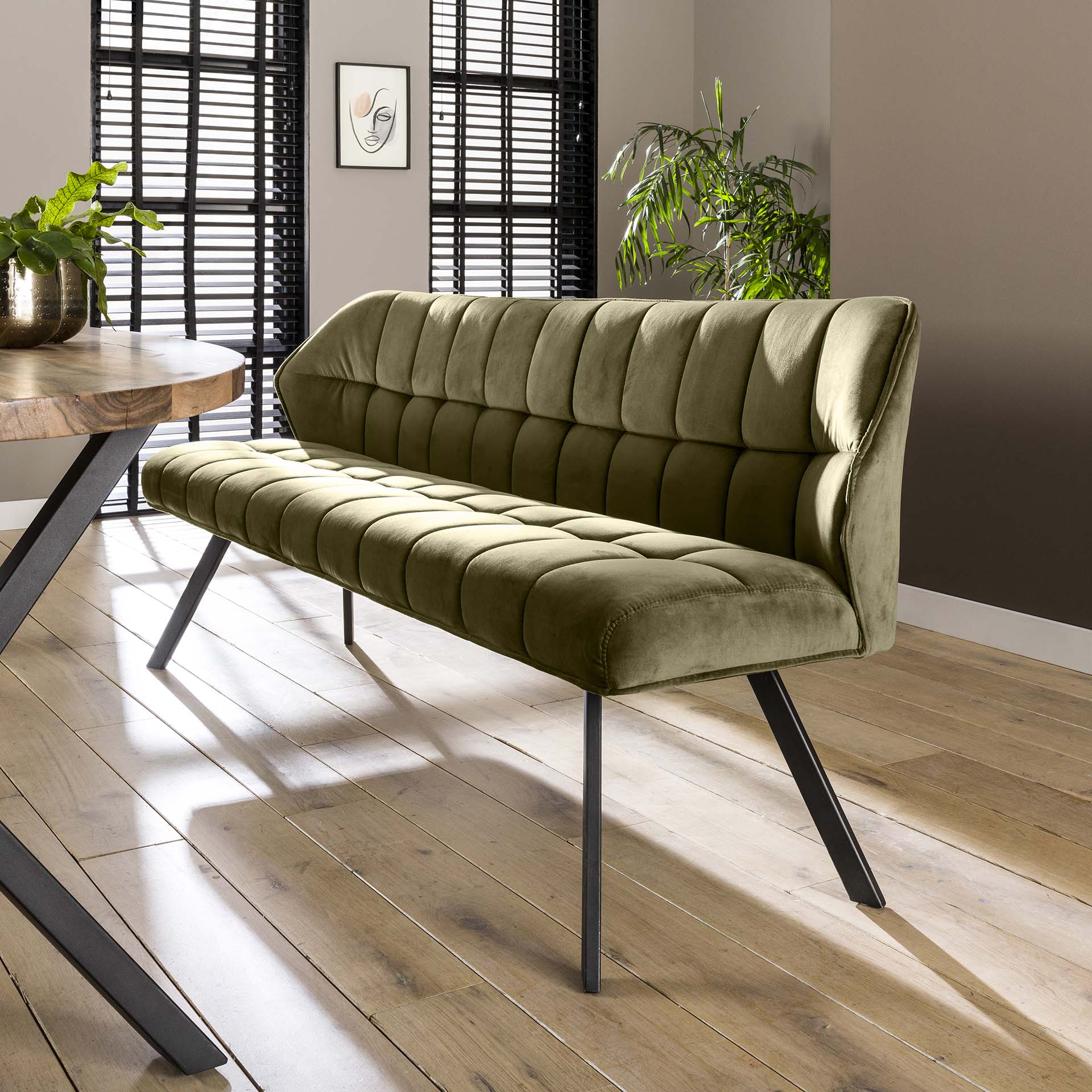 Clapton Bænk i Grønt Fløjl - Moderne Design til Dit Hjem