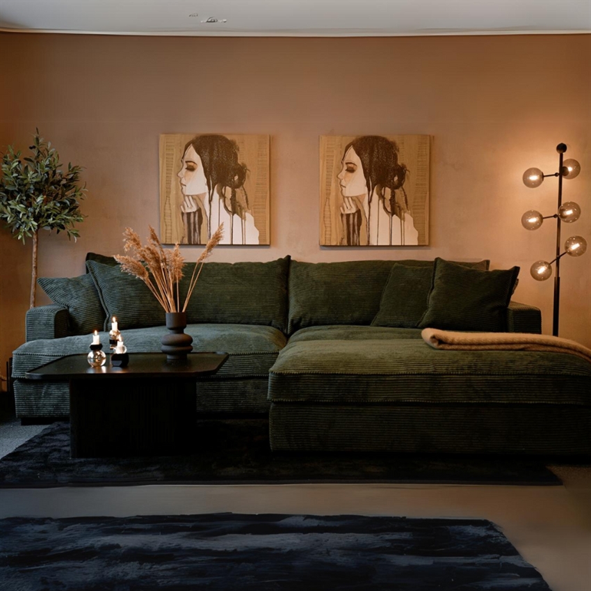 Chelsey 3-Personers Sofa i Mosgrøn Fløjl - Stilfuld Elegance