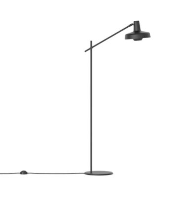 Arigato Gulvlampe med Kort Arm - Industrielt Design