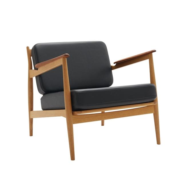 107 Lænestol i Olieret Teak - Design af Ib Kofod-Larsen