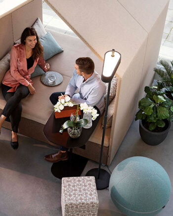 Gulvlampe The Lightning Sort Sono Sneaker